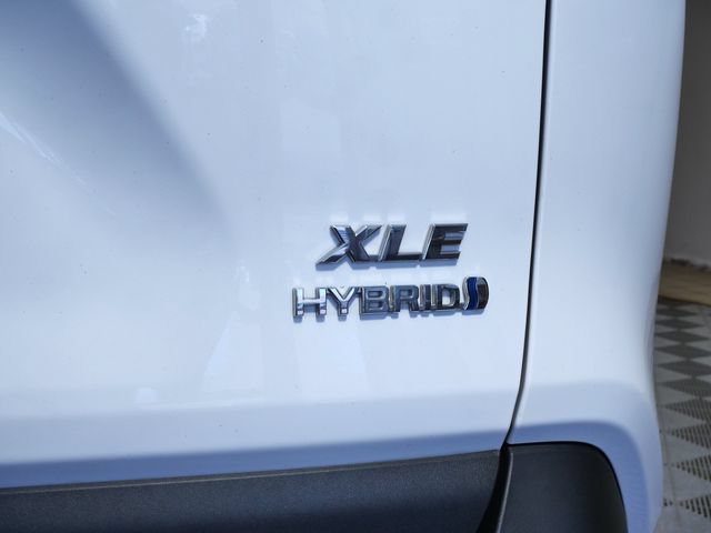 Used 2022 Toyota RAV4 XLE w/ Convenience Package AWD/4WD image 7