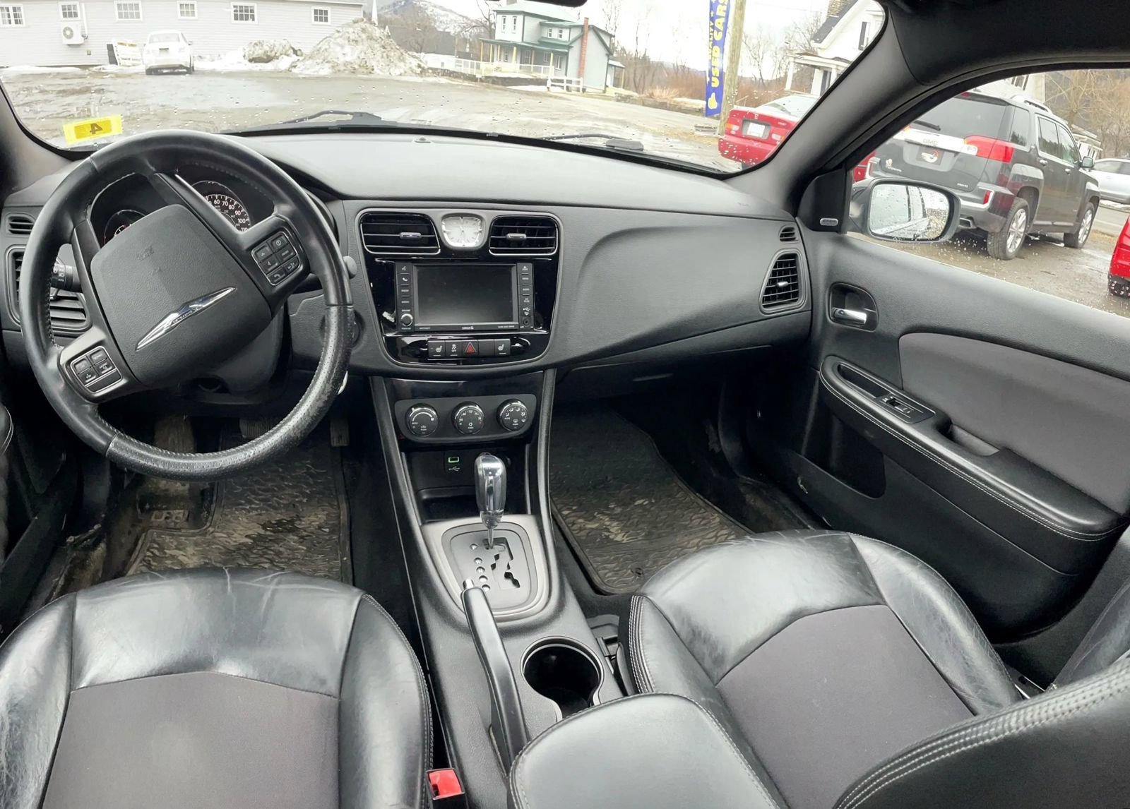 Used 2013 Chrysler 200 Limited w/ 2013.5MY 200S Special Edition FWD image 5