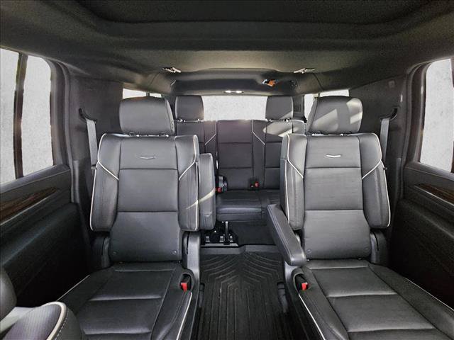 Used 2023 Cadillac Escalade ESV Premium Luxury AWD/4WD image 13