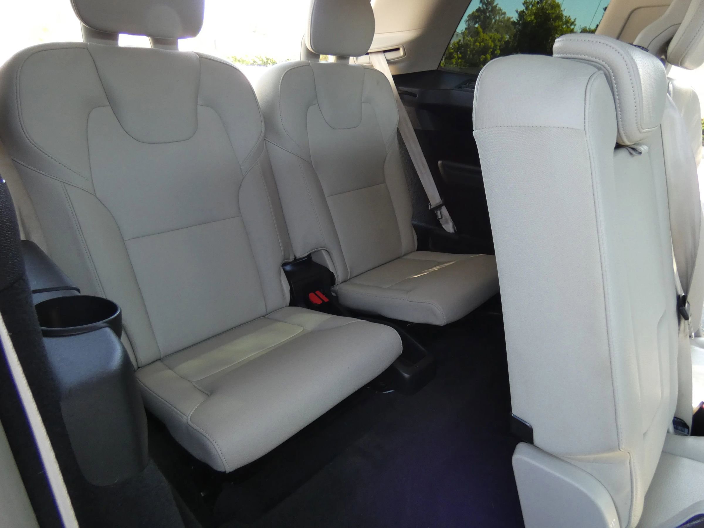 Used 2020 Volvo XC90 T6 Momentum image 44