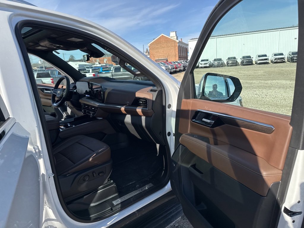 Used 2025 Chevrolet Tahoe High Country w/ Sun And Tow Package image 26