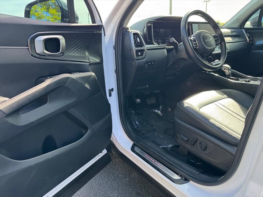Certified 2023 Kia Sorento S image 14