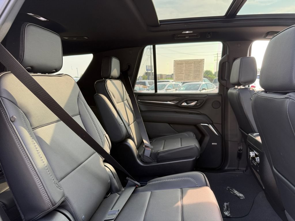 Used 2024 GMC Yukon Denali AWD/4WD image 42