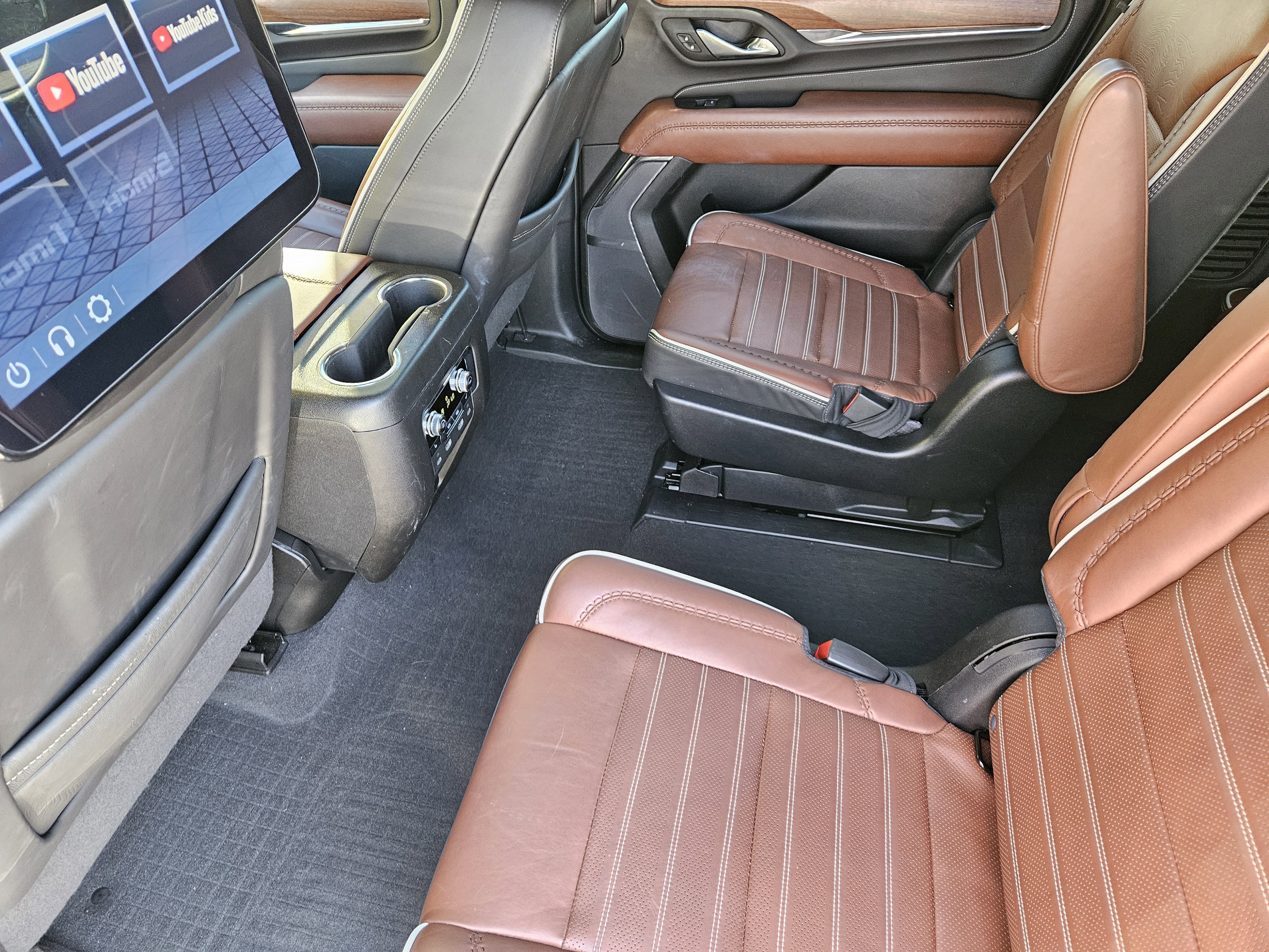 Used 2023 GMC Yukon XL Denali Ultimate image 31