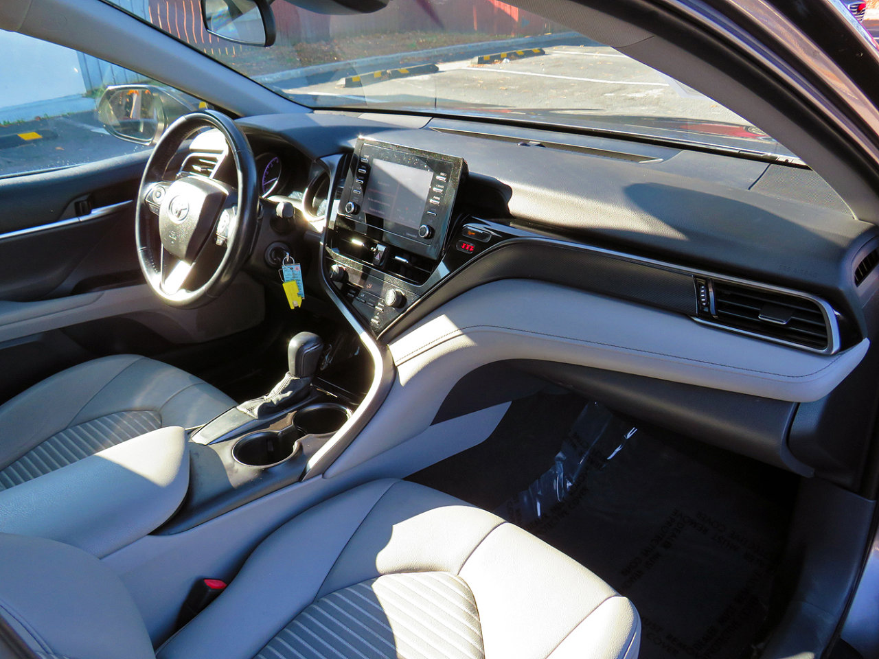 Used 2021 Toyota Camry SE image 20