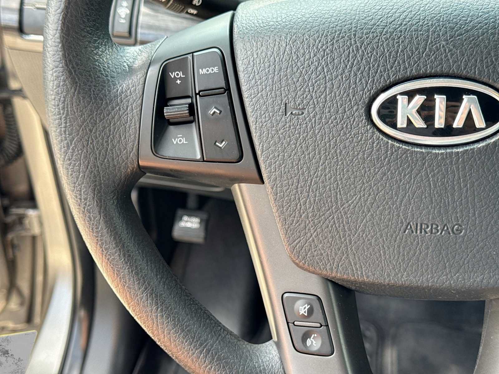 Used 2013 Kia Sorento LX w/ Convenience Pkg FWD image 22
