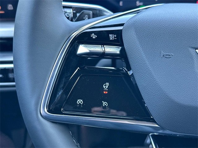 Used 2025 Cadillac Lyriq Sport image 7