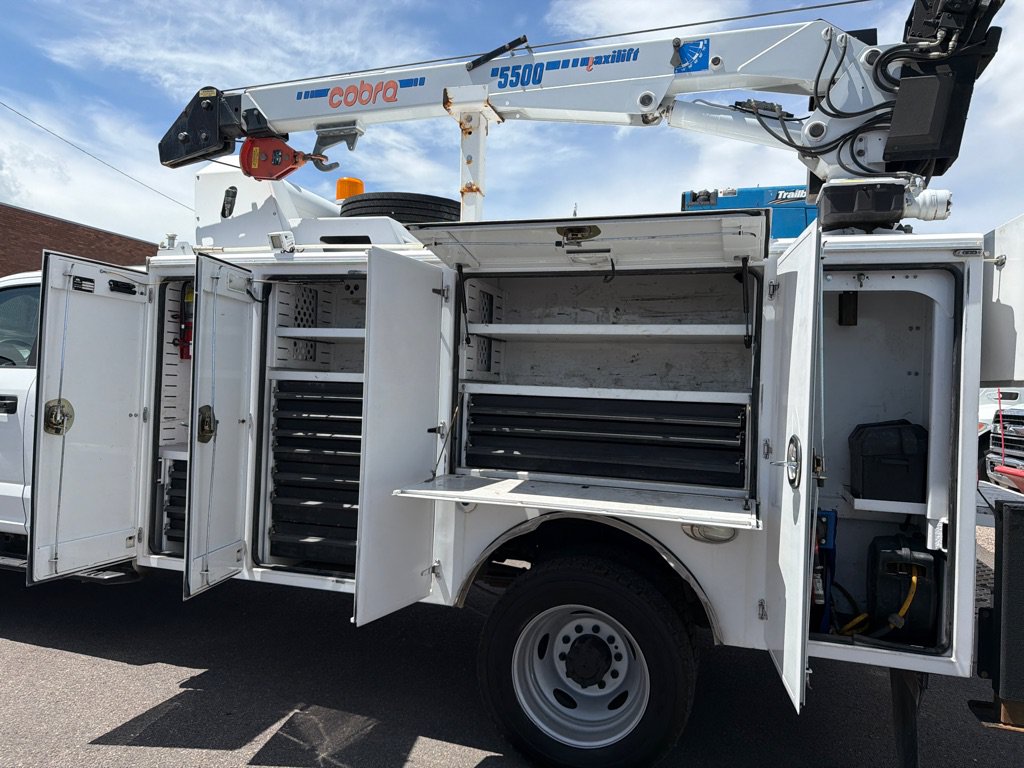 Used 2019 Ford F550 4x4 SuperCab Super Duty image 6