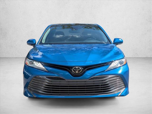 Used 2019 Toyota Camry XLE FWD image 2
