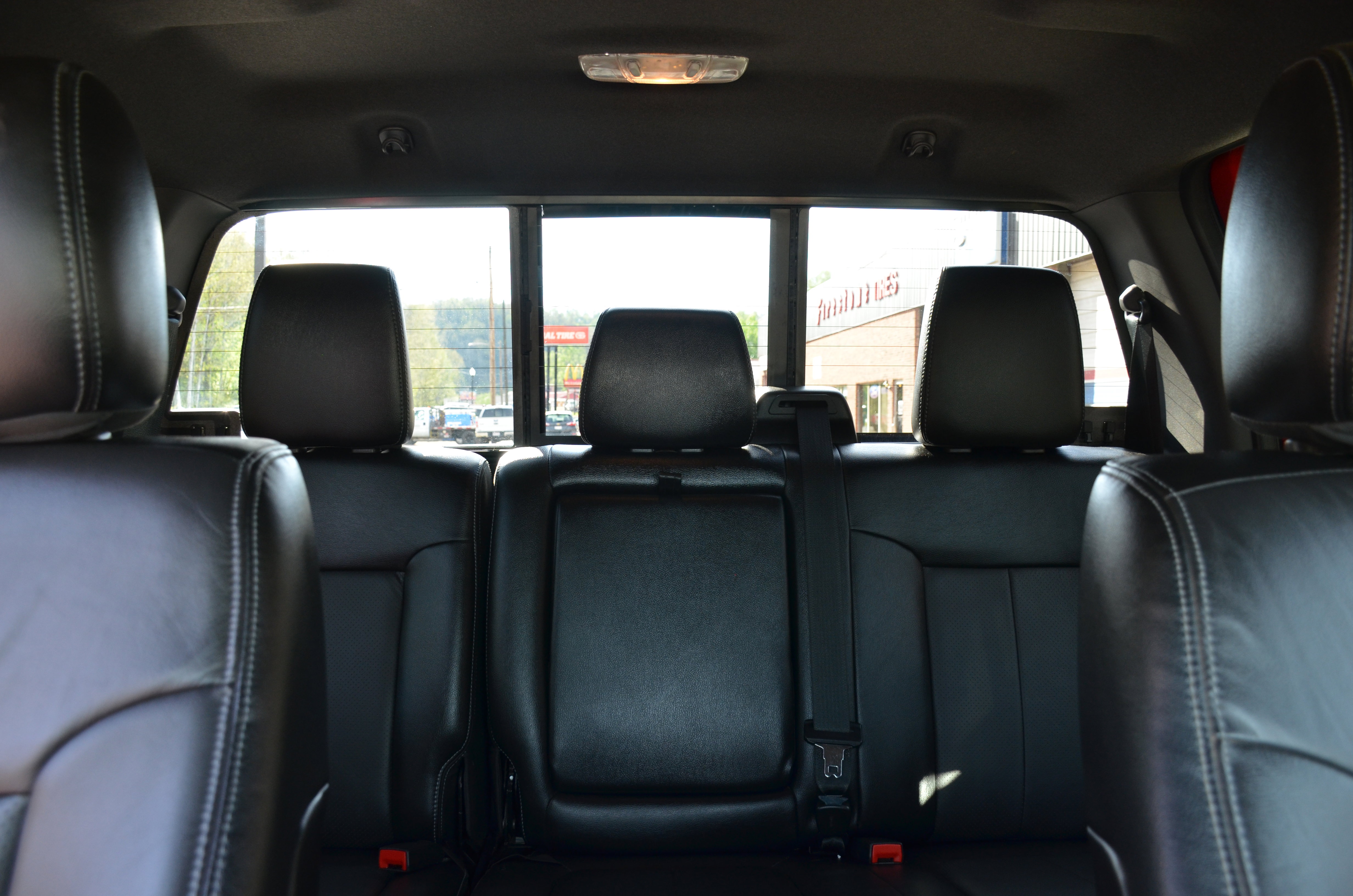 Used 2014 Ford F350 Lariat w/ Lariat Interior Package image 30