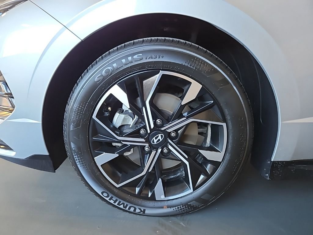Used 2025 Hyundai Sonata SEL image 11