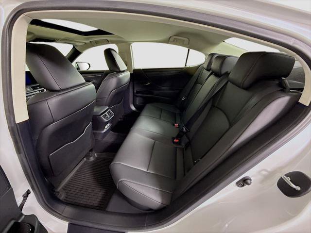 Certified 2025 Lexus ES 300h w/ Premium Package FWD image 21