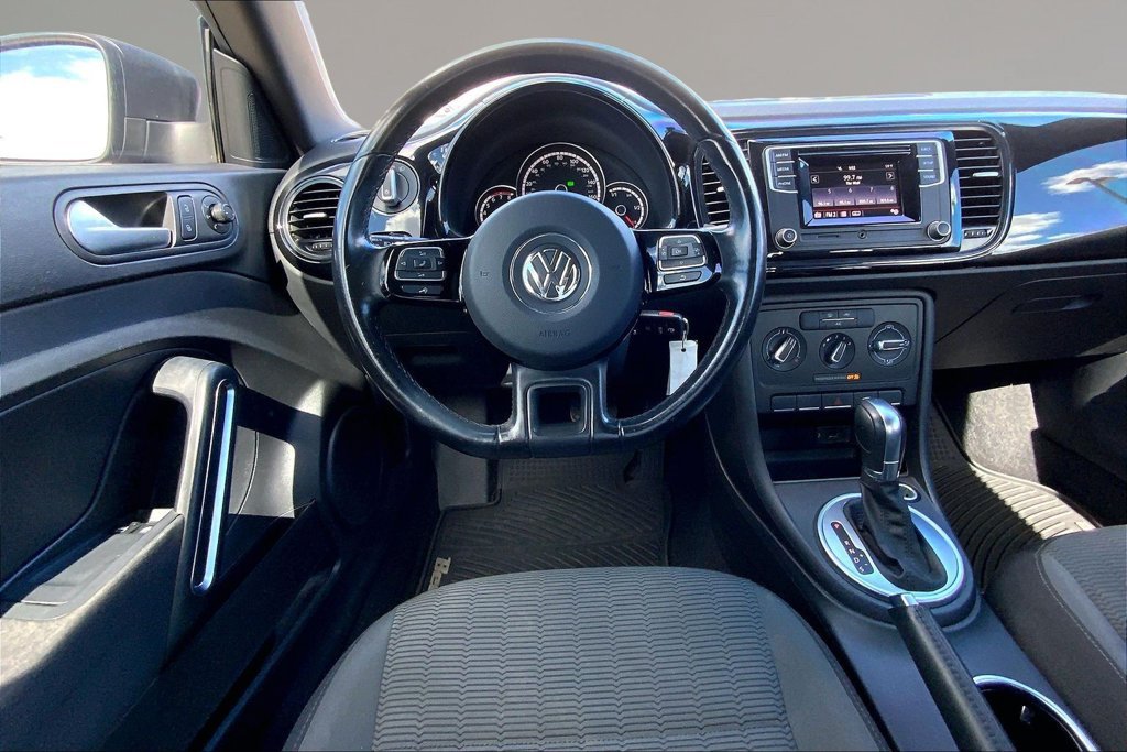 Used 2016 Volkswagen Beetle 1.8T S FWD image 5