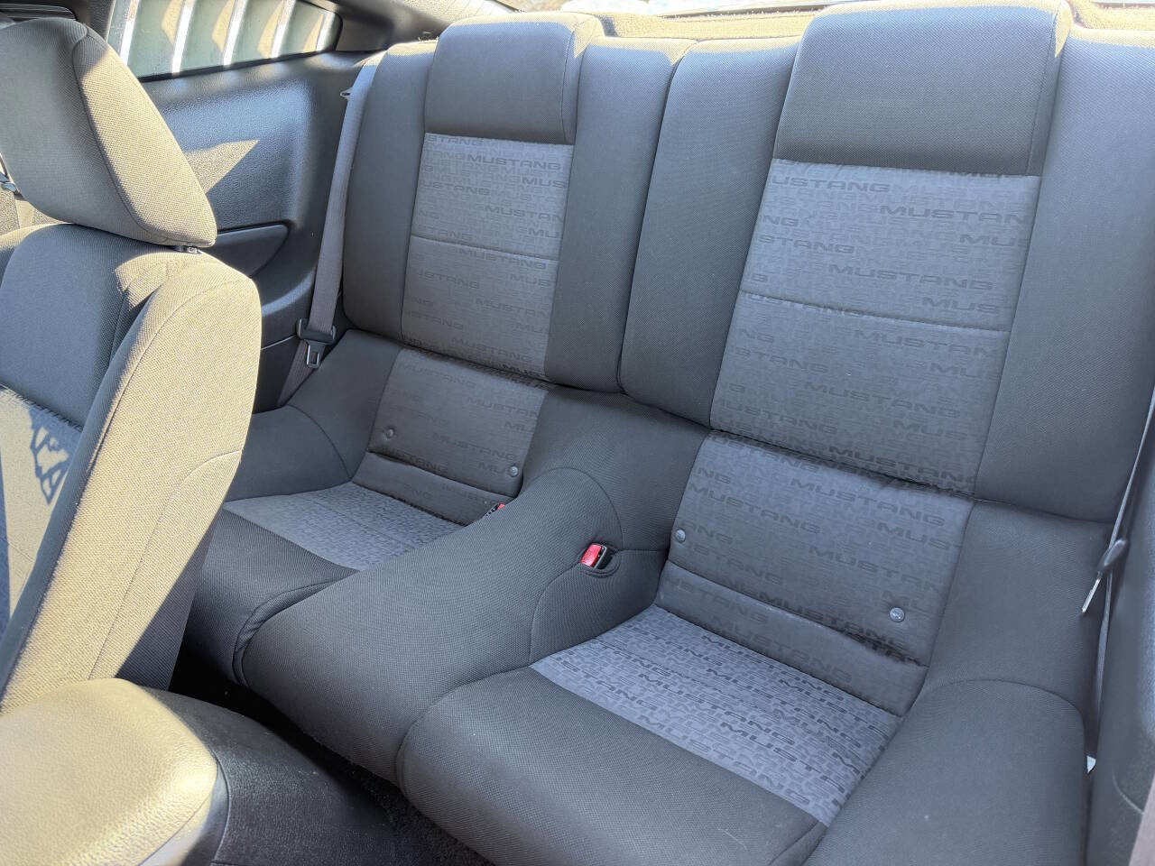 Used 2009 Ford Mustang Premium image 8