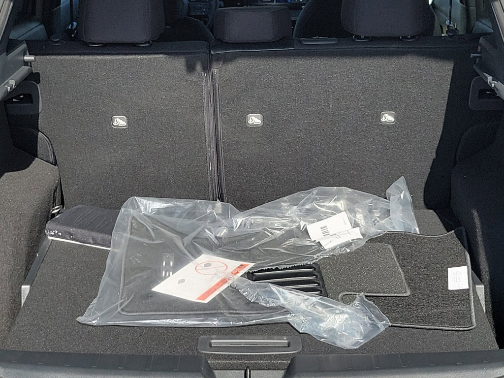 New 2026 Nissan Kicks SV w/ SV Premium Package FWD image 23