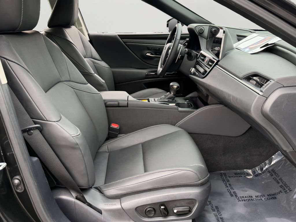 Certified 2025 Lexus ES 300h w/ Premium Package FWD image 8