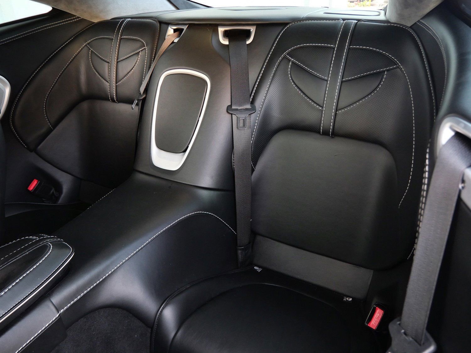 Used 2019 Aston Martin DBS Superleggera image 27