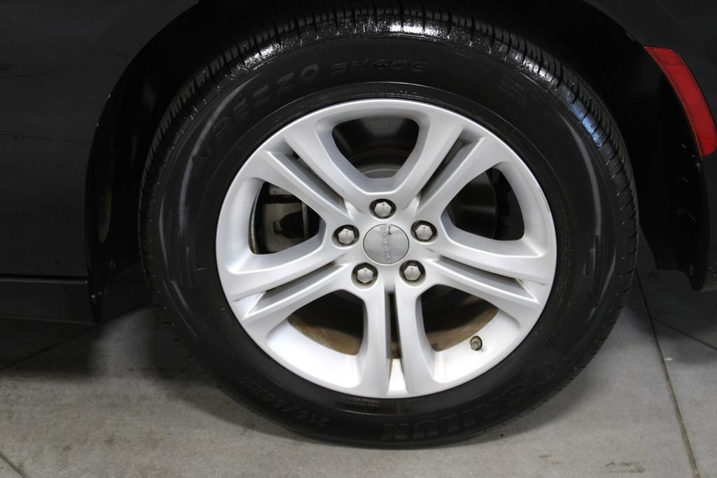 Used 2022 Dodge Charger SXT image 16