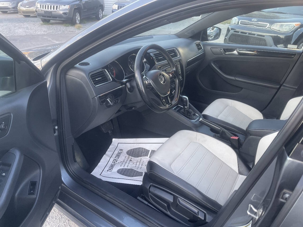 Used 2015 Volkswagen Jetta Sport FWD image 10