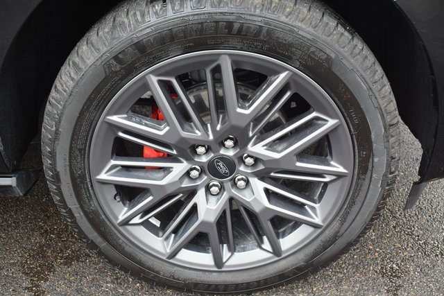 Used 2025 Ford Expedition Platinum w/ Stealth Performance Package image 58