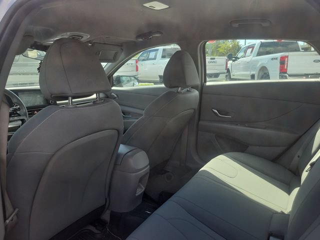 Used 2025 Hyundai Elantra Sport FWD image 10
