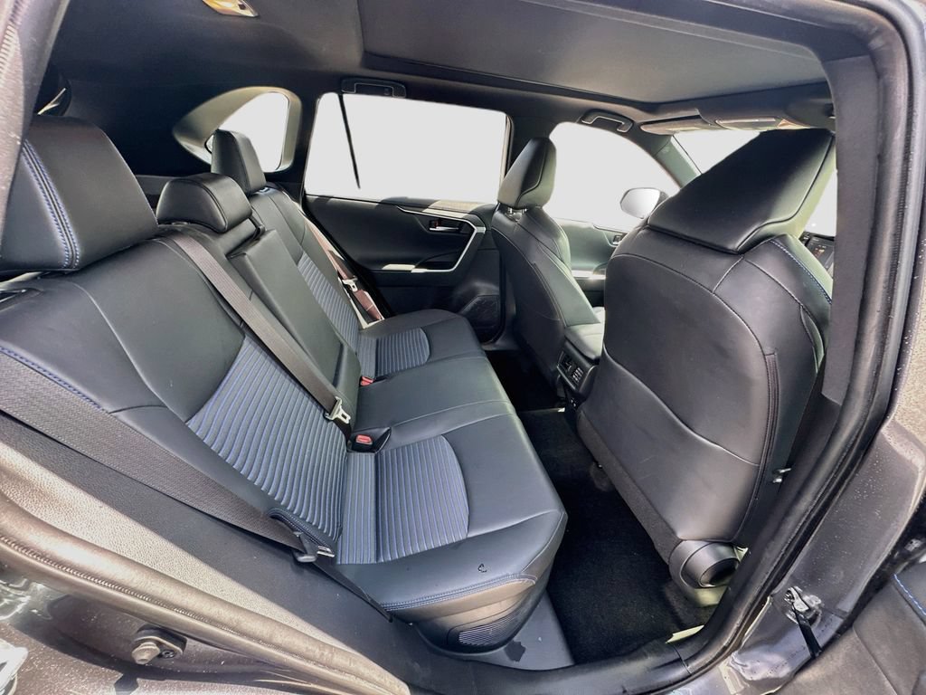 Used 2020 Toyota RAV4 XSE AWD/4WD image 25