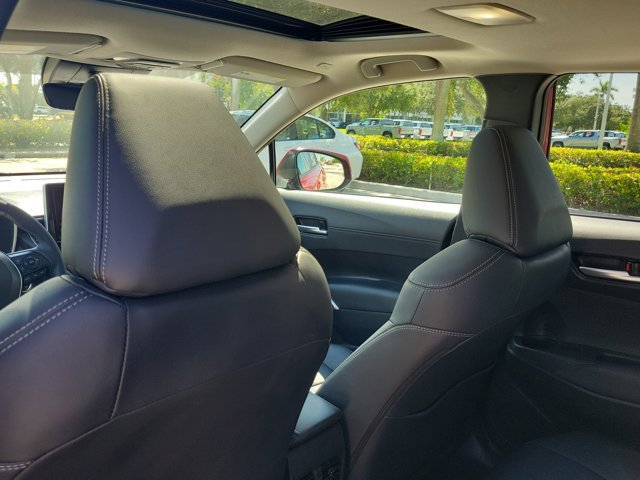 Used 2023 Toyota Corolla Cross XLE w/ Convenience Package FWD image 17