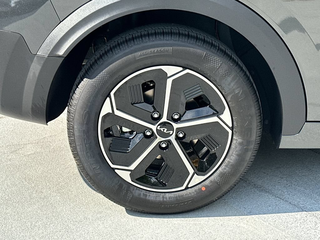 New 2026 Kia Niro EX FWD image 7