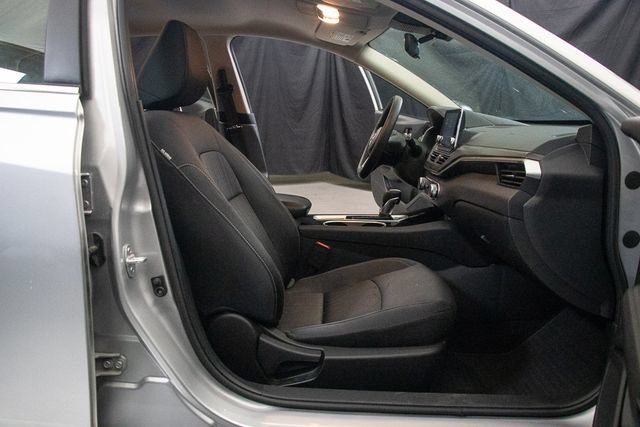 Used 2024 Nissan Altima 2.5 SV AWD/4WD image 17