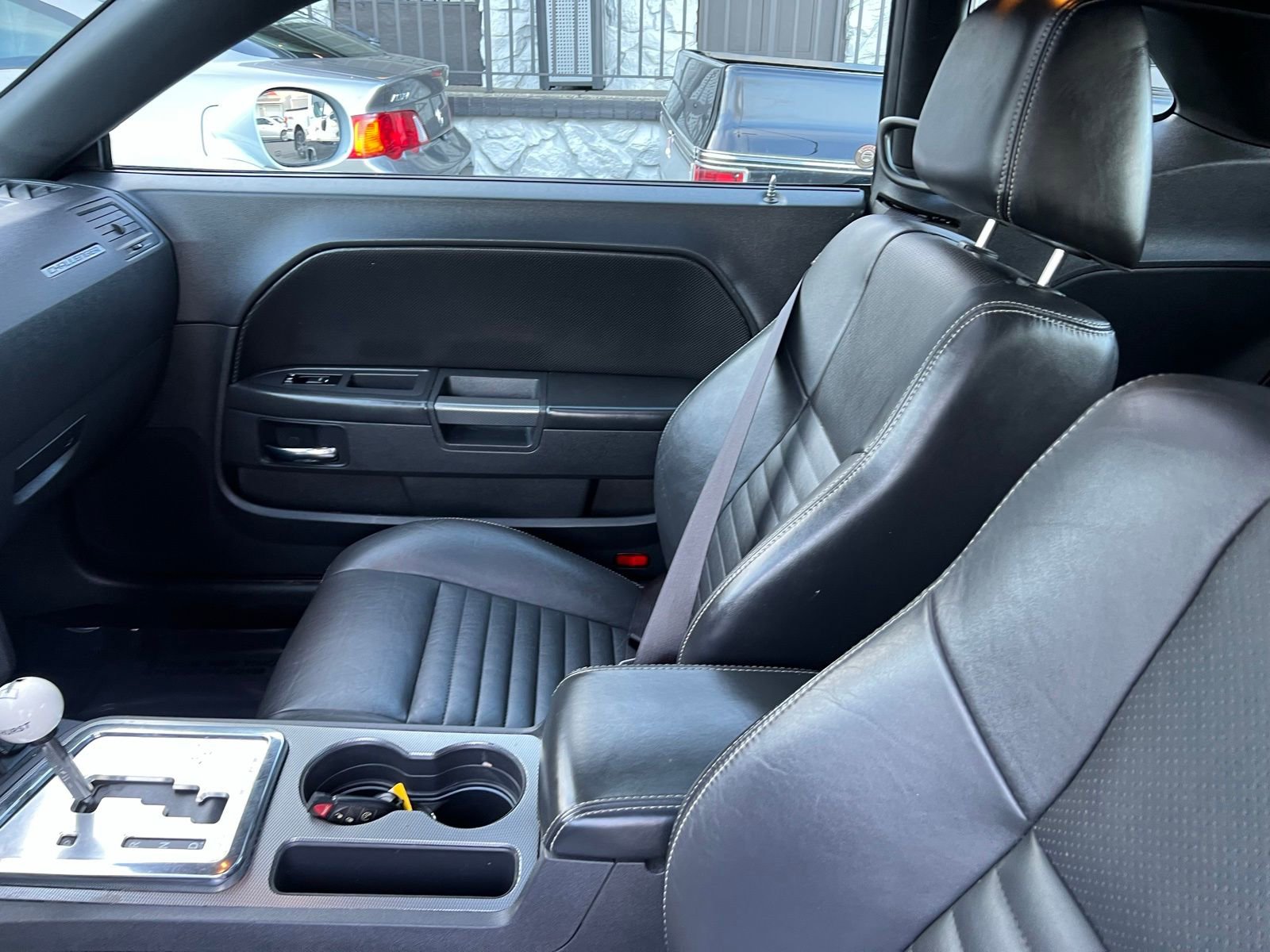 Used 2012 Dodge Challenger R/T RWD image 21