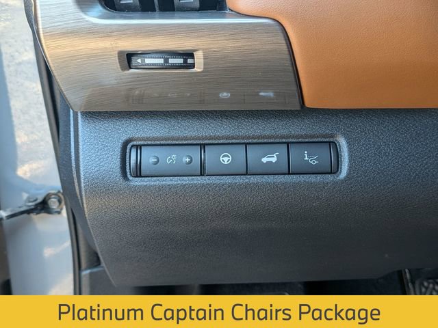 Used 2023 Nissan Pathfinder Platinum image 10