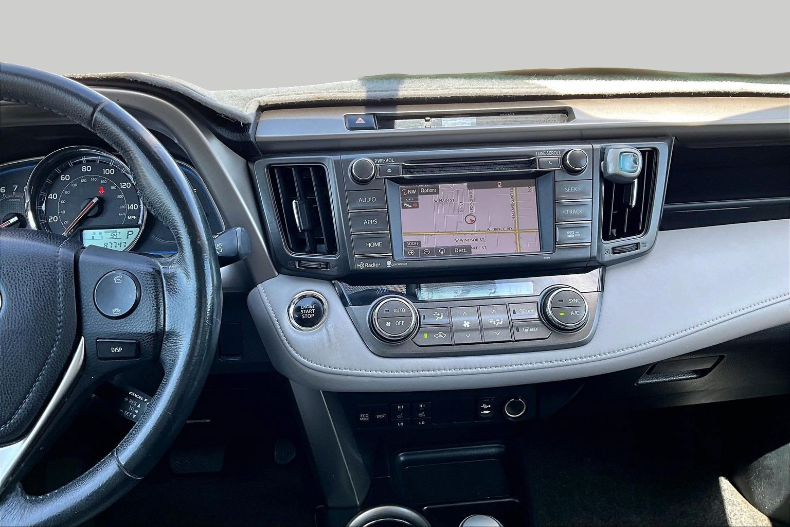 Used 2015 Toyota RAV4 Limited FWD image 6
