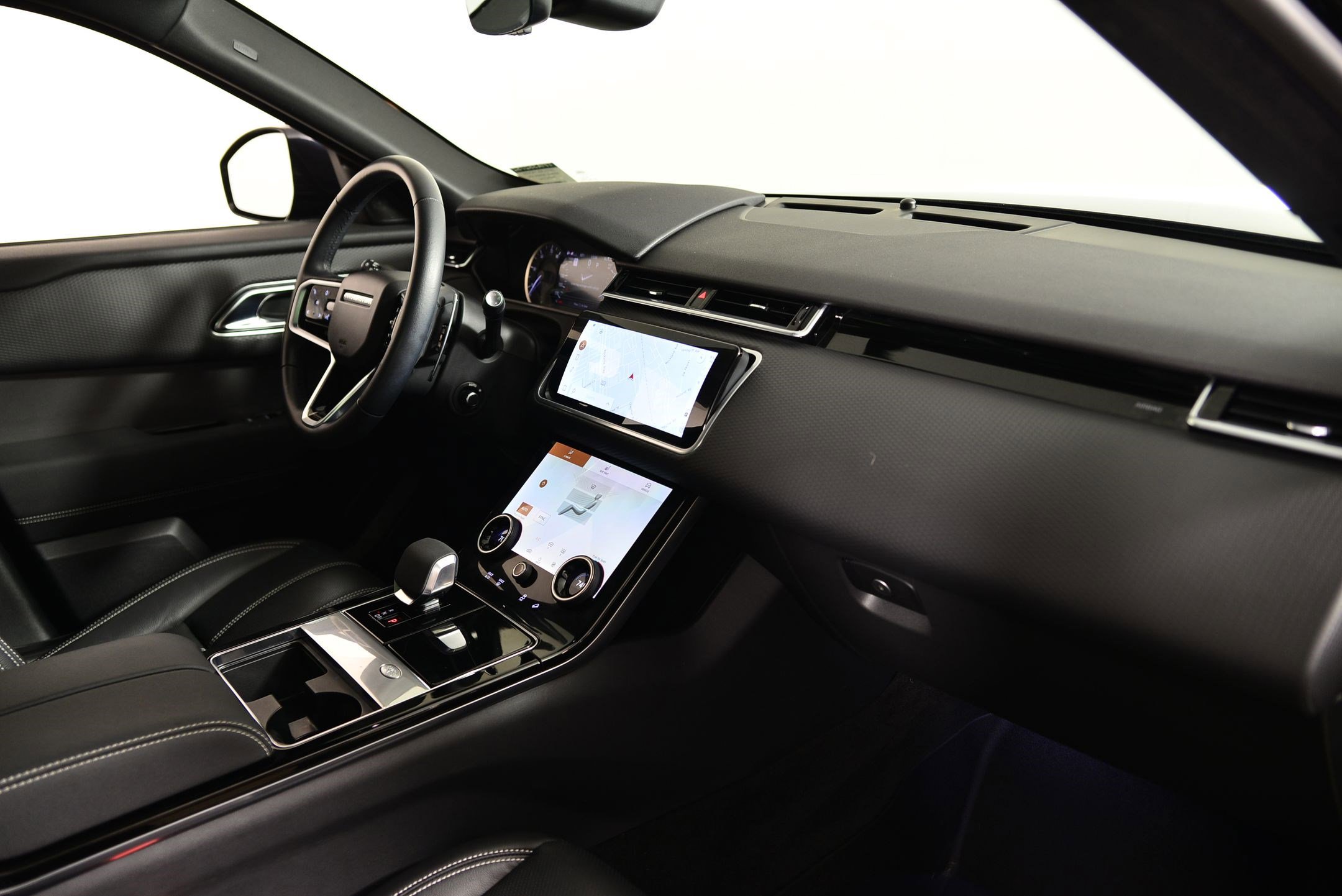 Used 2023 Land Rover Range Rover Velar S image 20