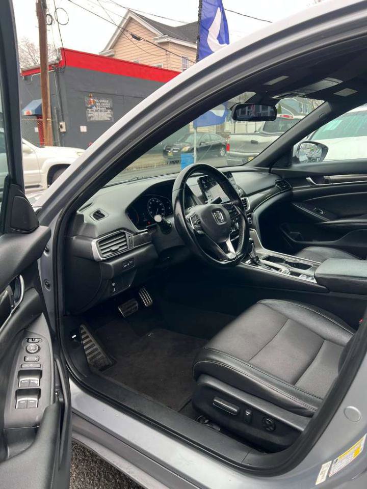 Used 2019 Honda Accord Sport image 16