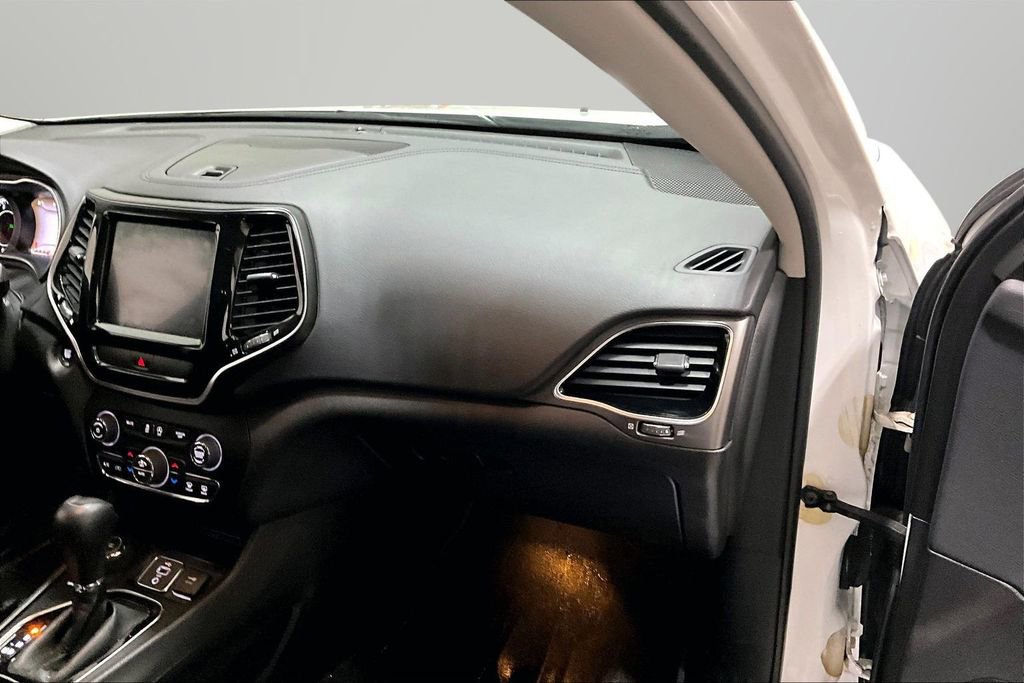 Used 2019 Jeep Cherokee Limited AWD/4WD image 26