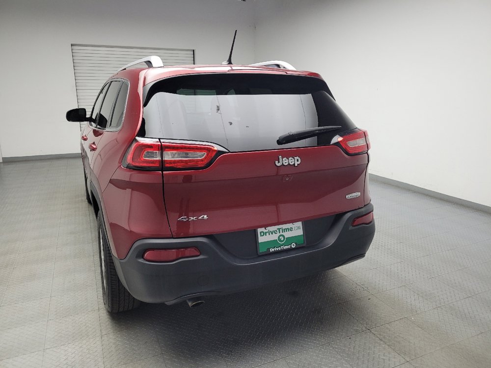 Used 2015 Jeep Cherokee Latitude w/ Cold Weather Group AWD/4WD image 6