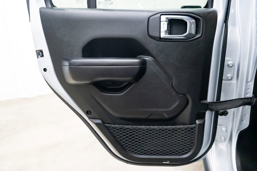 Used 2024 Jeep Wrangler Unlimited image 25