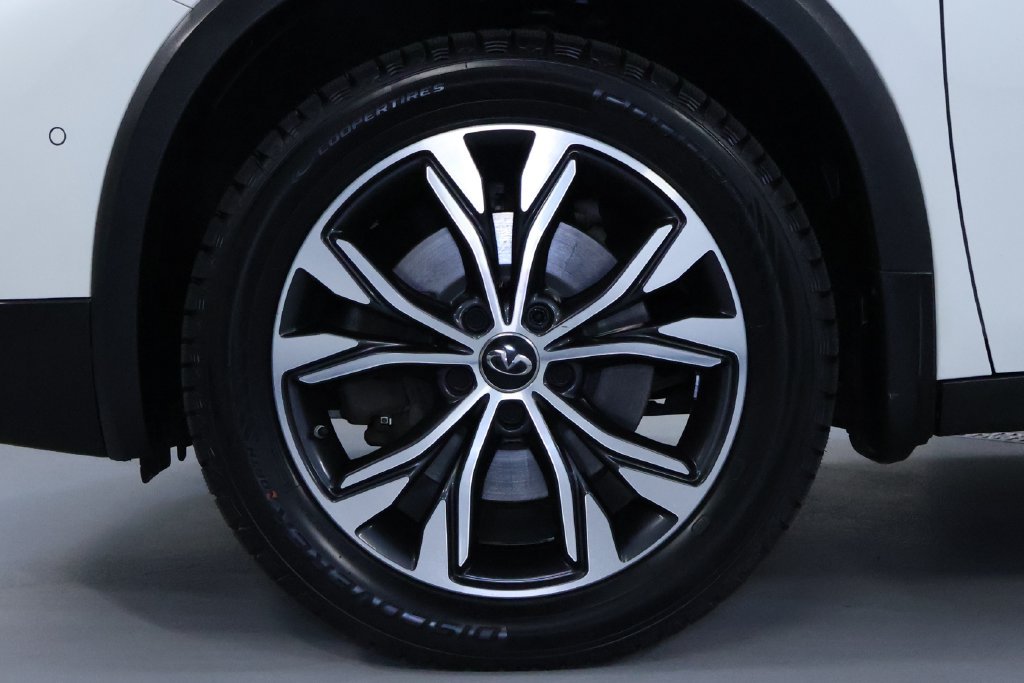 Used 2019 INFINITI QX30 AWD w/ Proassist Package image 35