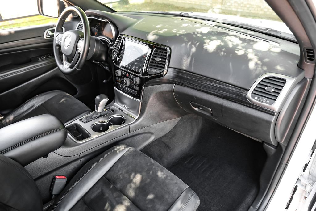 Used 2019 Jeep Grand Cherokee Altitude image 23