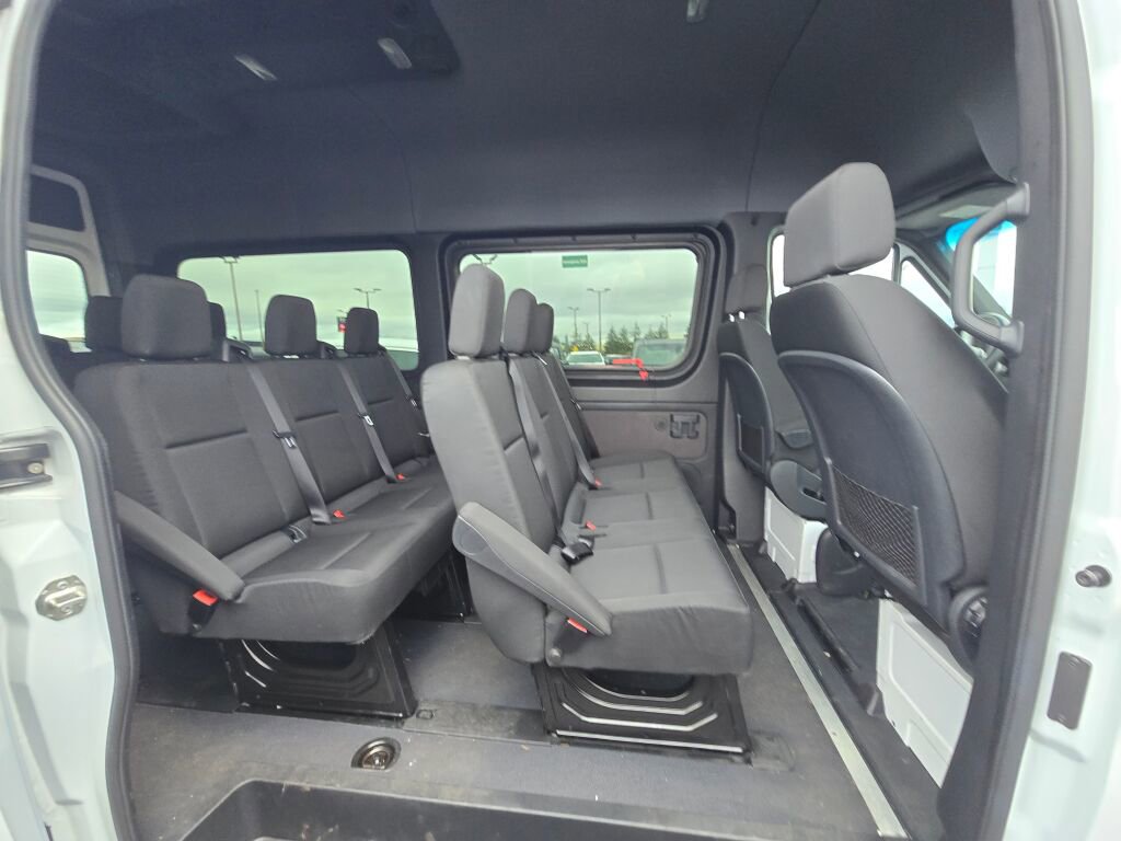 Used 2024 Mercedes-Benz Sprinter 2500 image 8