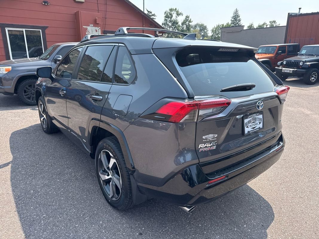 Used 2023 Toyota RAV4 SE image 5
