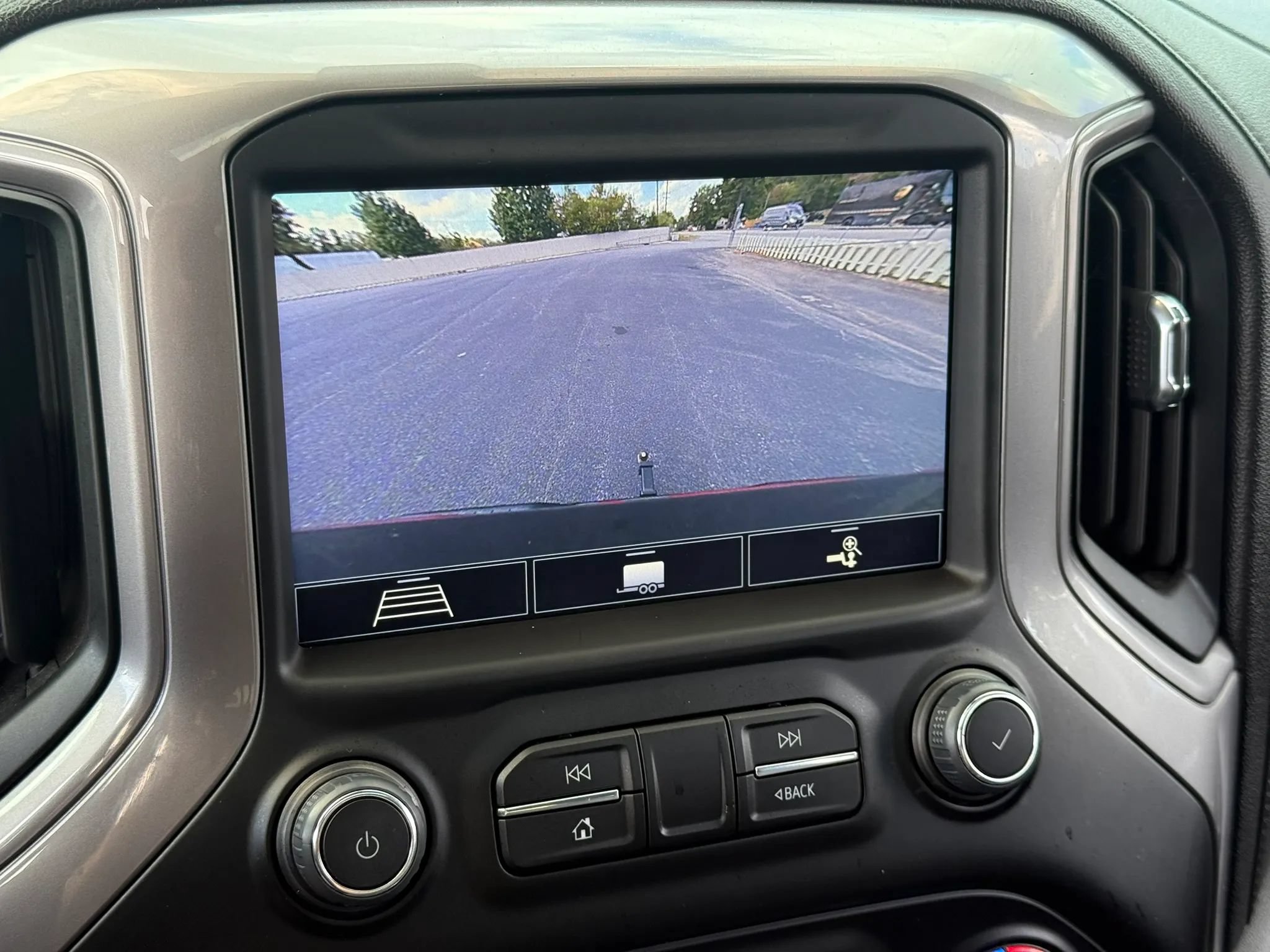 Used 2020 Chevrolet Silverado 1500 RST AWD/4WD image 23
