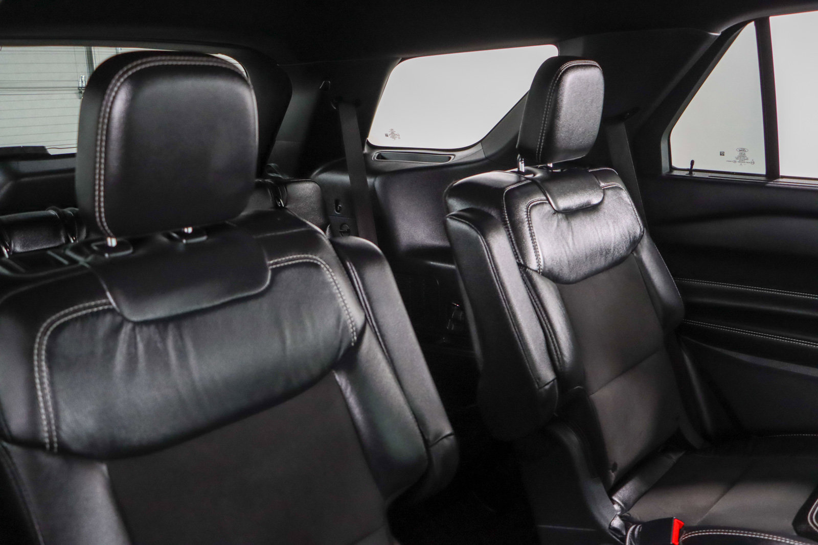 Used 2022 Ford Explorer ST w/ ST Street Pack image 28