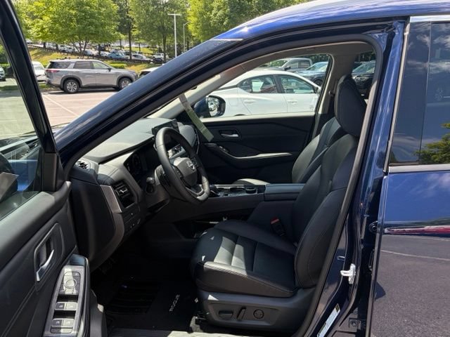 Certified 2026 Nissan Rogue SL AWD/4WD image 14