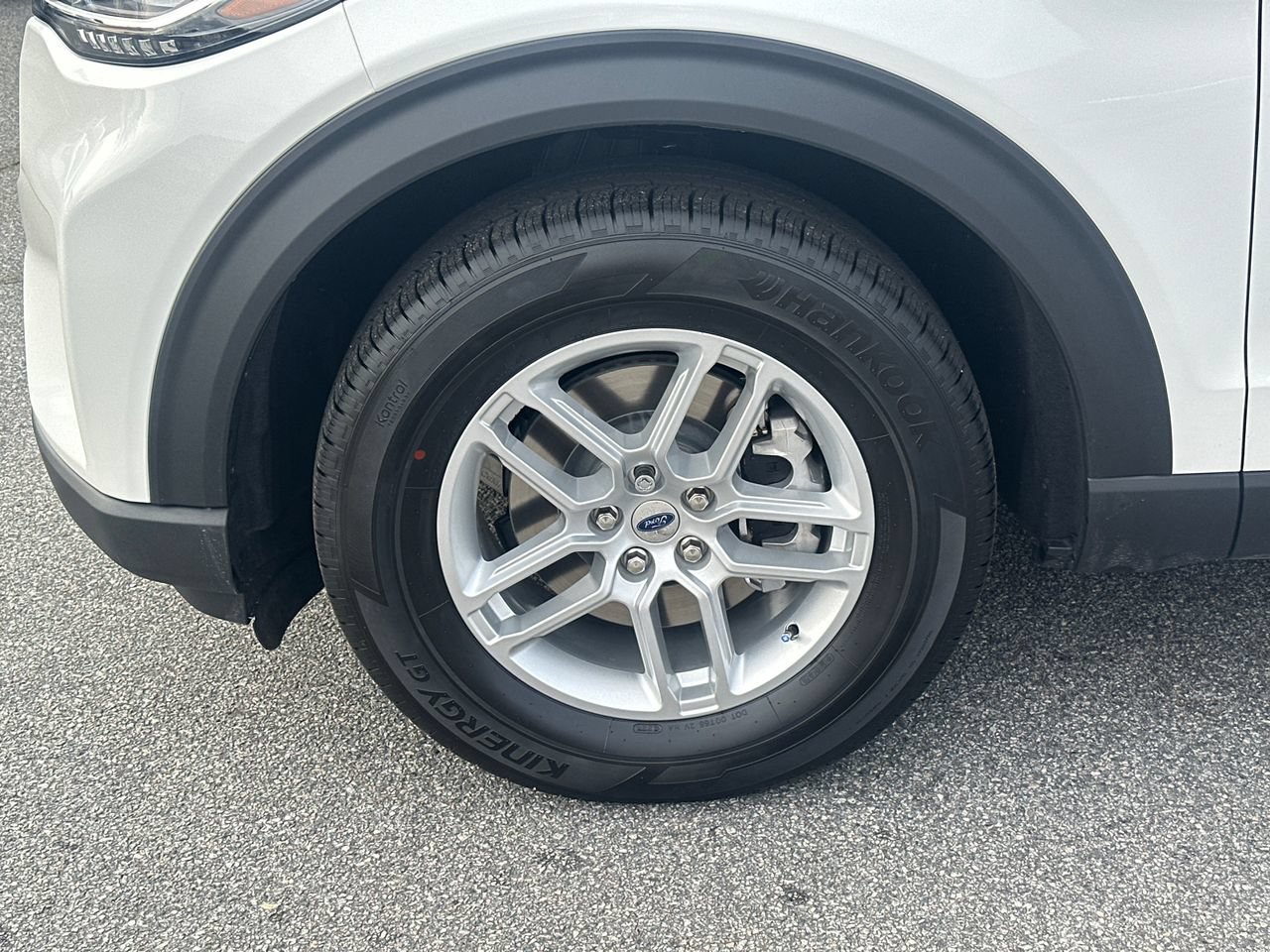 New 2026 Ford Explorer Active w/ Active Comfort Package RWD image 11