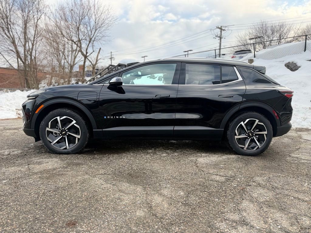 New 2026 Chevrolet Equinox EV LT image 3