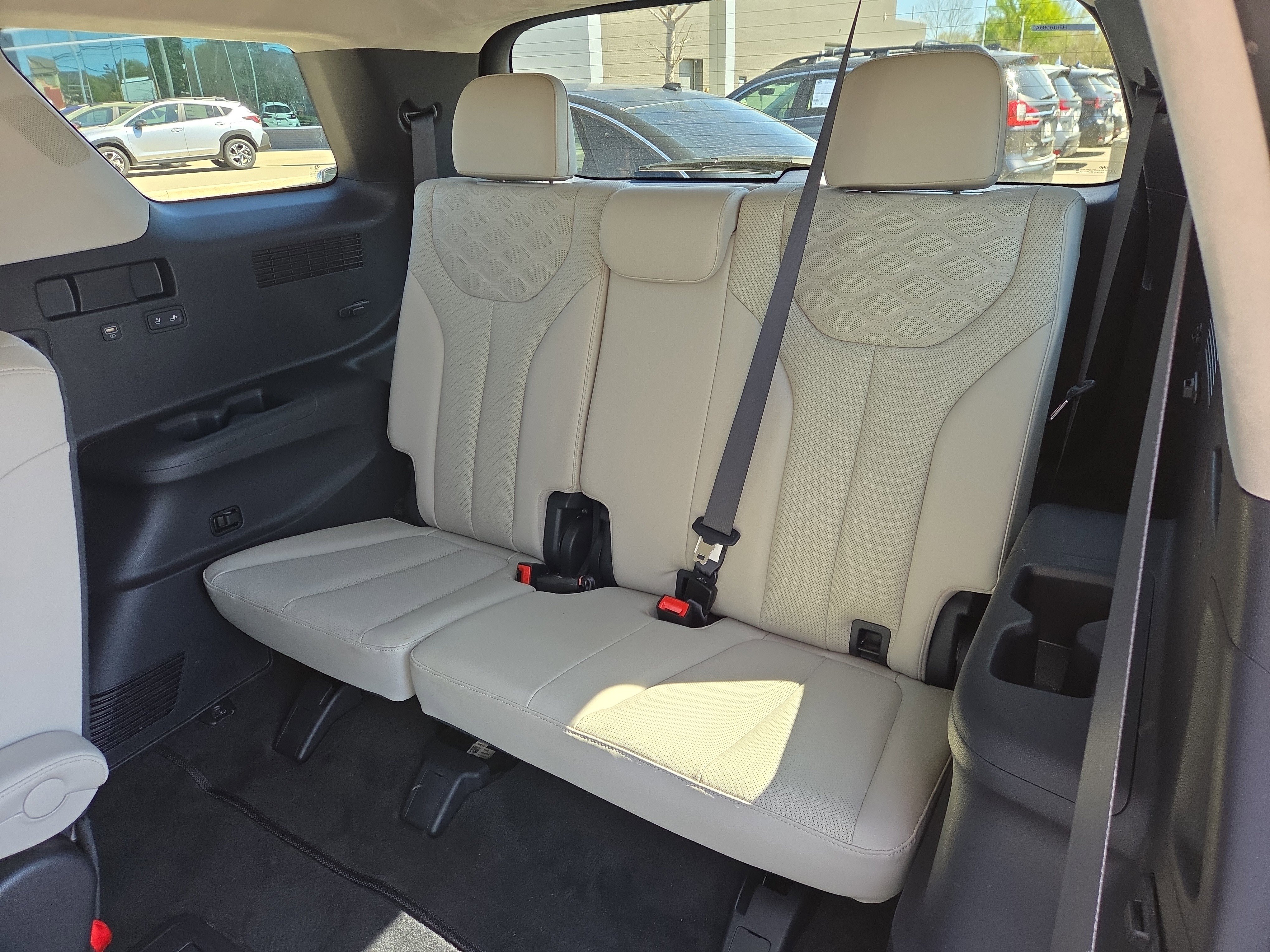 Used 2022 Hyundai Palisade Calligraphy w/ Cargo Package image 12