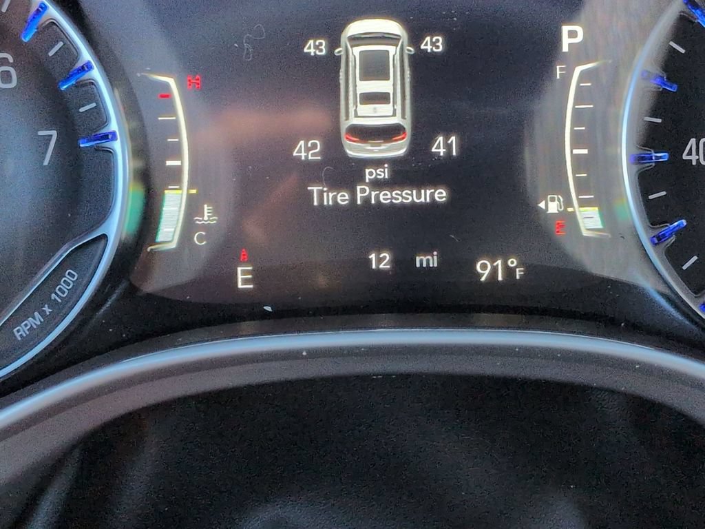 New 2027 Chrysler Pacifica Select FWD image 19