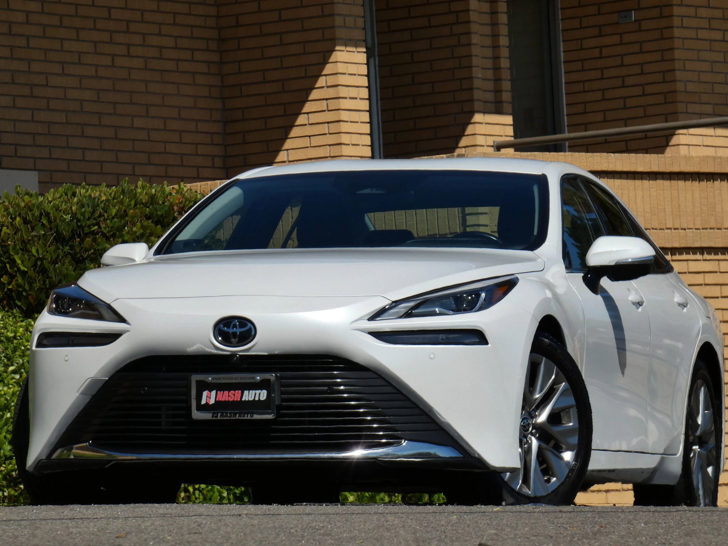 Used 2024 Toyota Mirai XLE Sedan 4D w/ Advanced Technology Package image 2