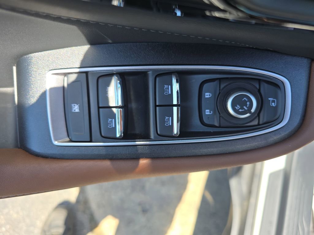 Used 2025 Subaru Outback Touring AWD/4WD image 24